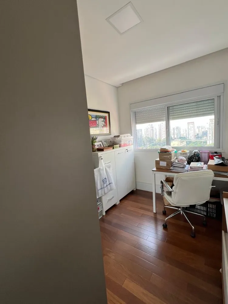 Apartamento, 3 quartos, 213 m² - Foto 1