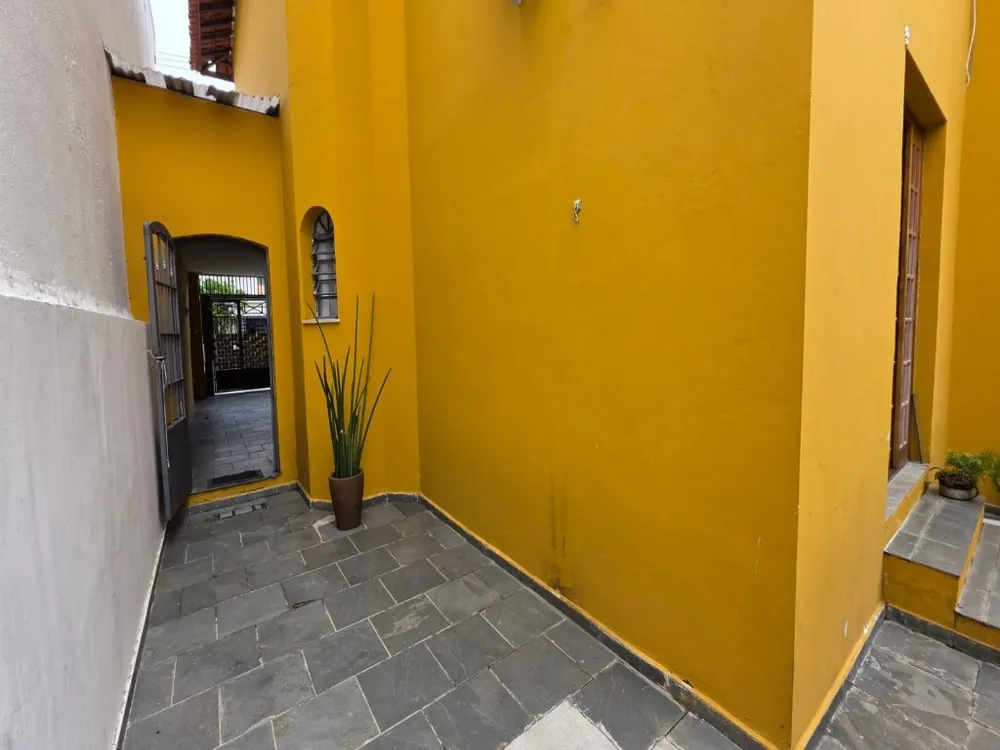 Casa, 4 quartos, 250 m² - Foto 11