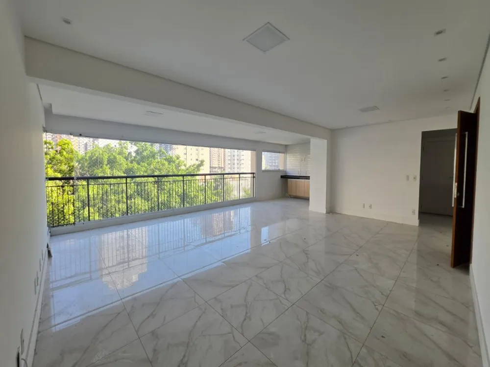 Apartamento, 3 quartos, 213 m² - Foto 2