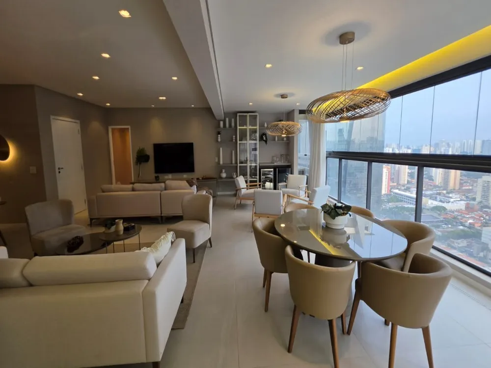 Apartamento, 3 quartos, 196 m² - Foto 1