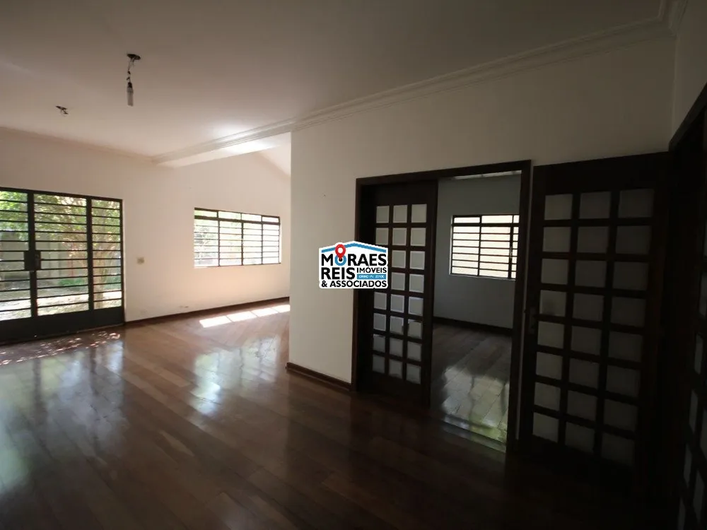 Sobrado, 4 quartos, 308 m² - Foto 1