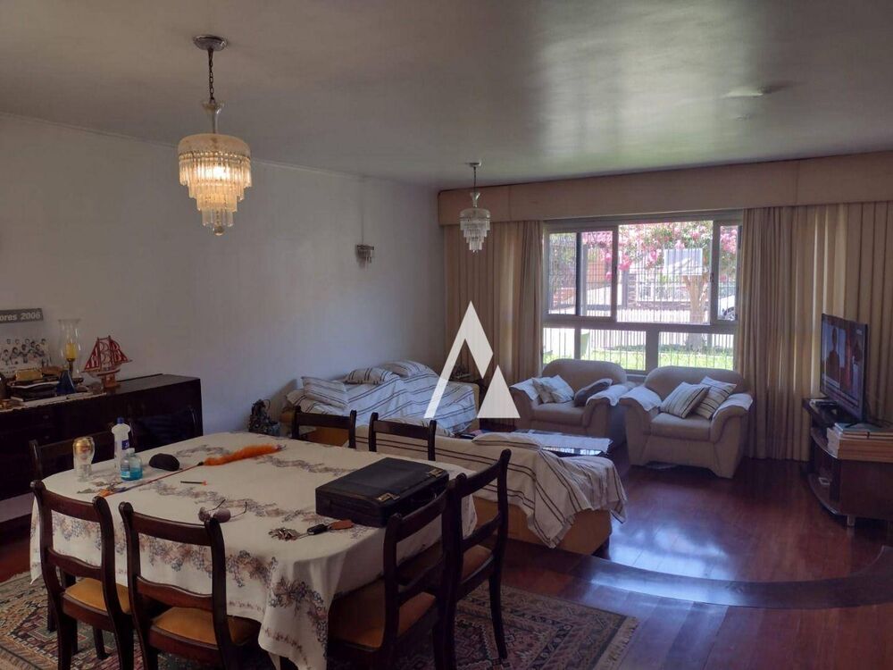 Casa, 3 quartos, 215 m² - Foto 2