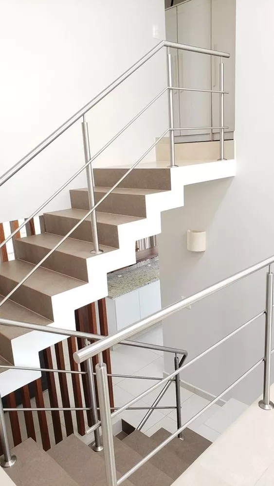 Casa, 4 quartos, 270 m² - Foto 2