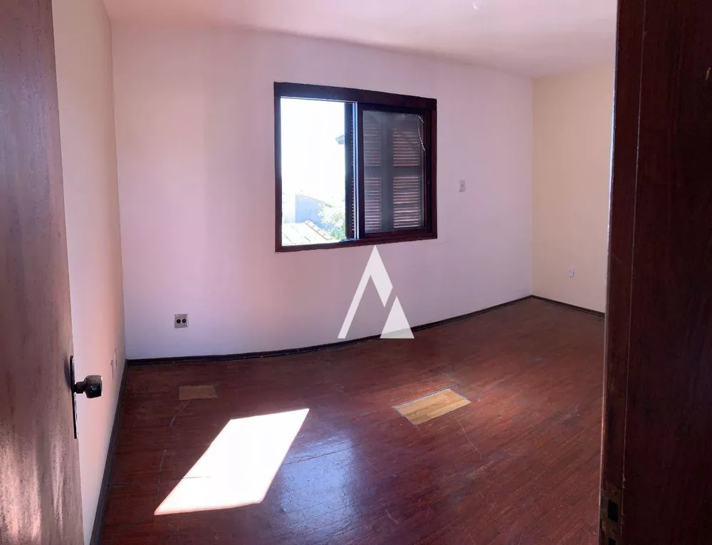 Casa, 3 quartos, 206 m² - Foto 4