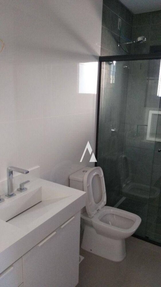 Casa à venda com 4 quartos, 237m² - Foto 6
