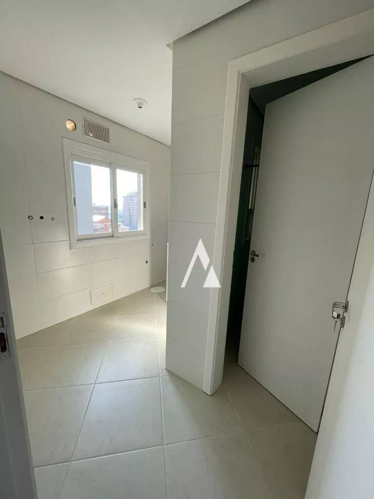 Cobertura, 3 quartos, 221 m² - Foto 19