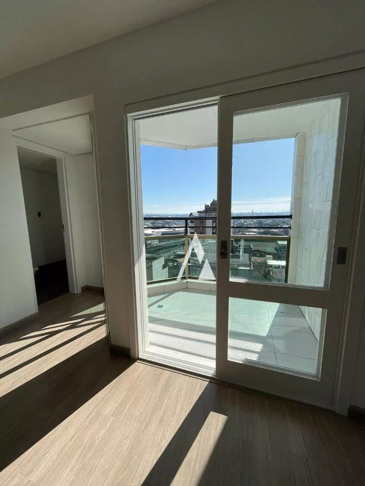 Cobertura, 3 quartos, 221 m² - Foto 2