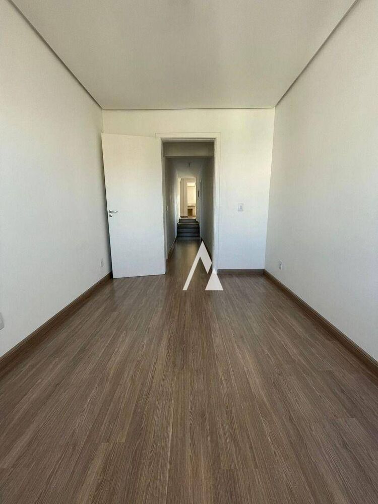 Cobertura, 3 quartos, 221 m² - Foto 5