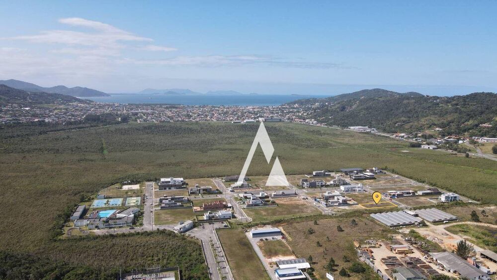 Loteamento e Condomínio, 600 m² - Foto 1