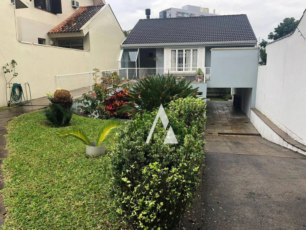 Casa, 3 quartos, 226 m² - Foto 2