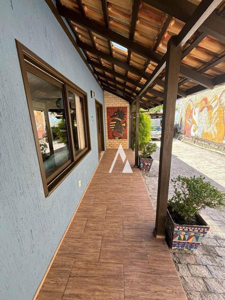 Casa, 3 quartos, 231 m² - Foto 2