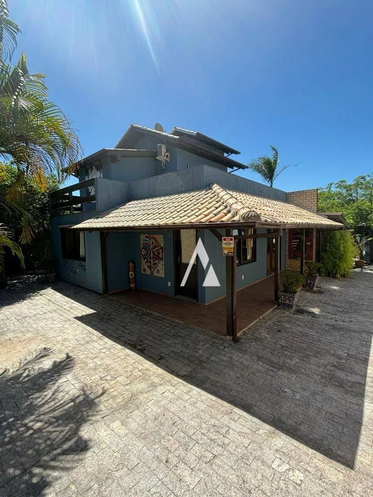 Casa, 3 quartos, 231 m² - Foto 1