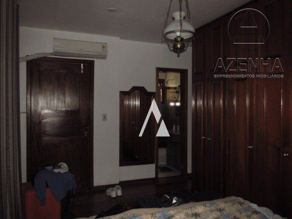 Casa à venda com 3 quartos, 350m² - Foto 2