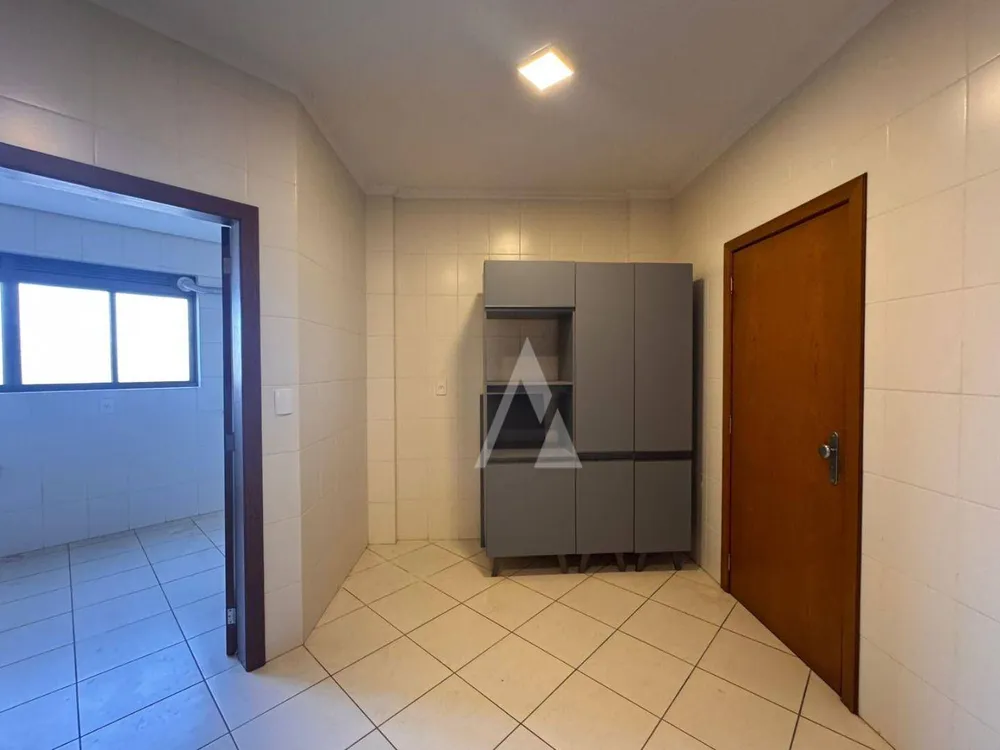 Apartamento, 4 quartos, 220 m² - Foto 8