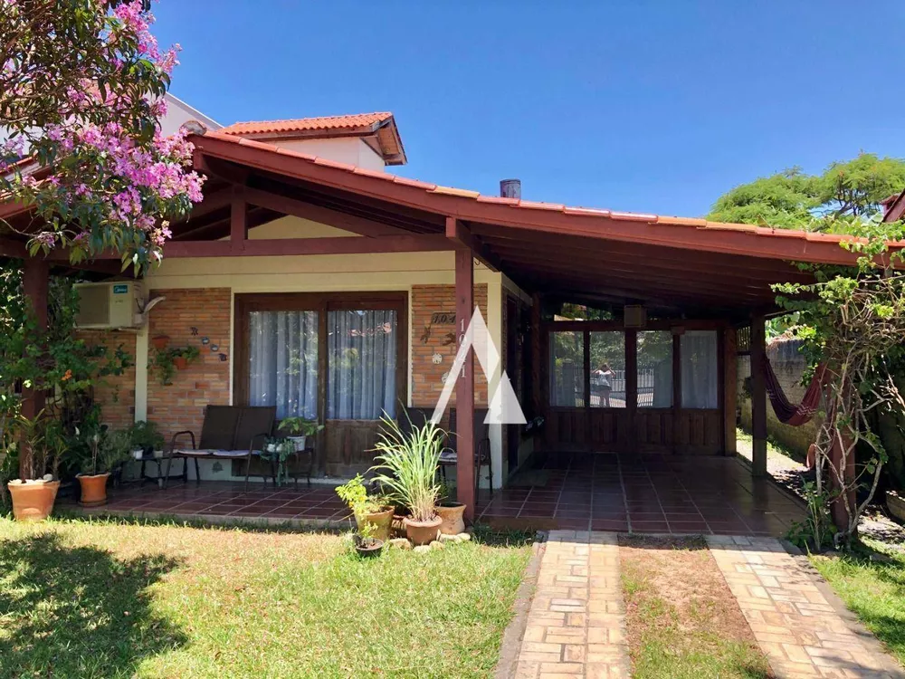 Casa, 3 quartos, 157 m² - Foto 1