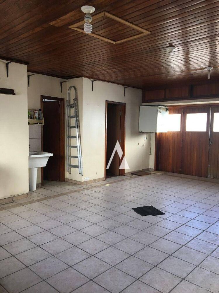 Casa, 5 quartos, 265 m² - Foto 36