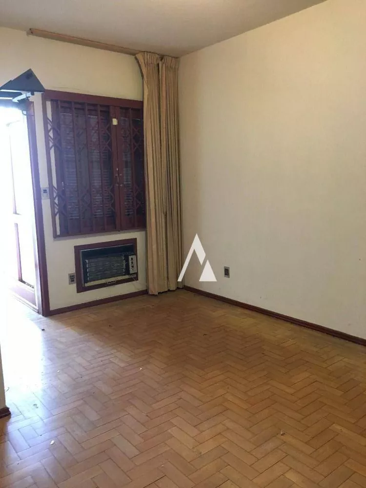 Casa, 5 quartos, 265 m² - Foto 3