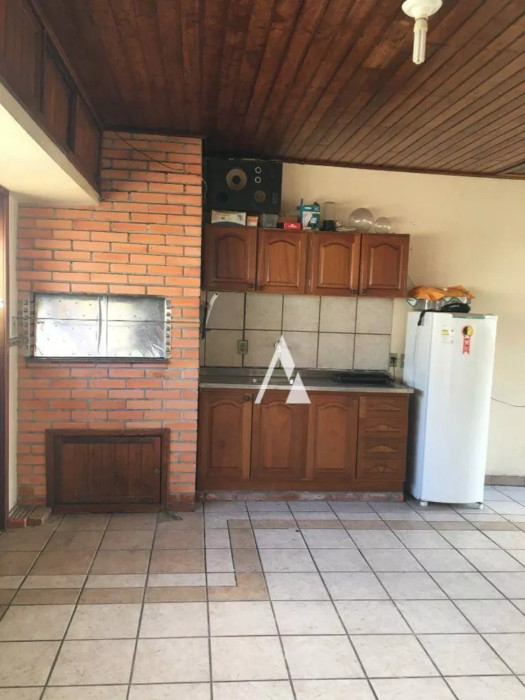 Casa, 5 quartos, 265 m² - Foto 4