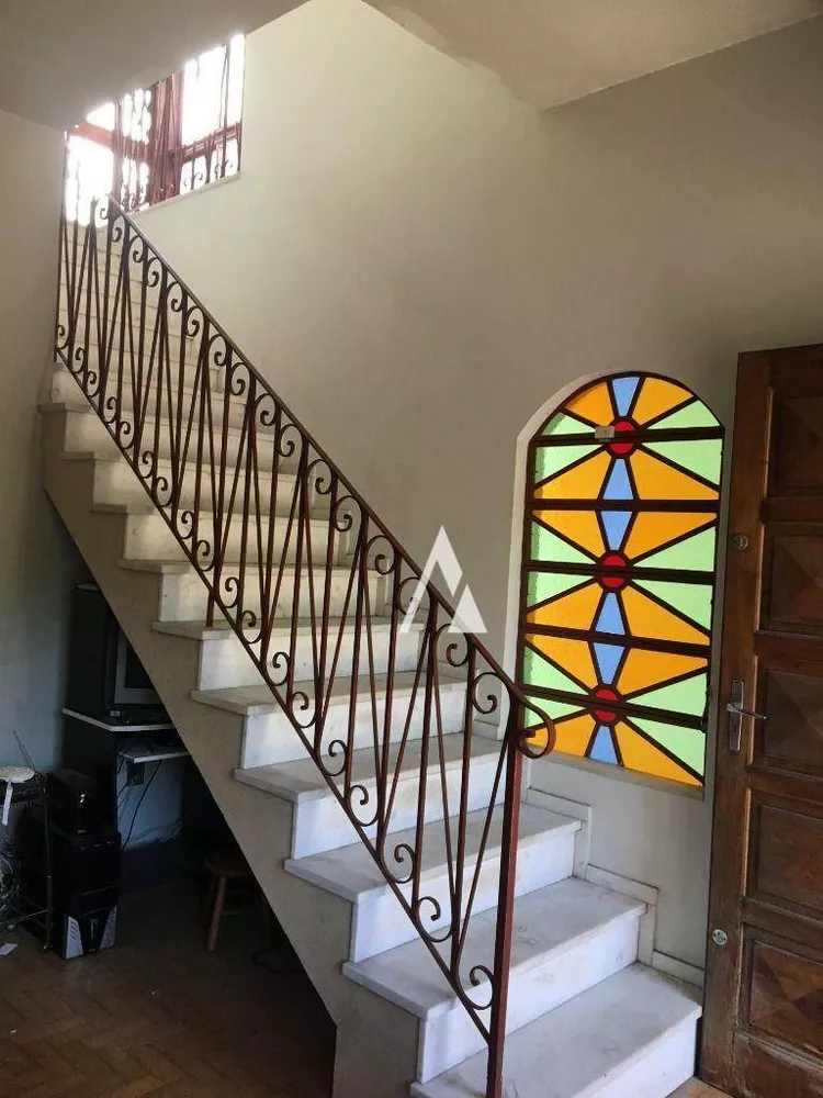 Casa, 5 quartos, 265 m² - Foto 1