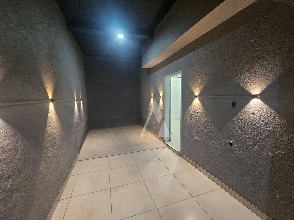 Casa, 3 quartos, 229 m² - Foto 3