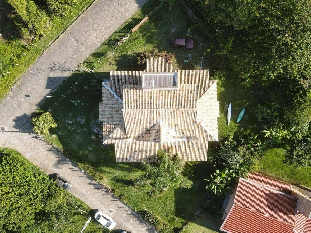 Casa, 8 quartos, 266 m² - Foto 2