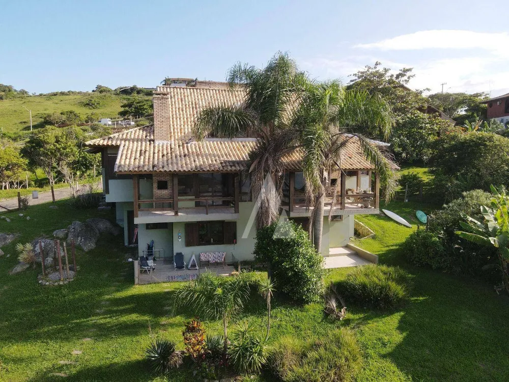 Casa, 8 quartos, 266 m² - Foto 1