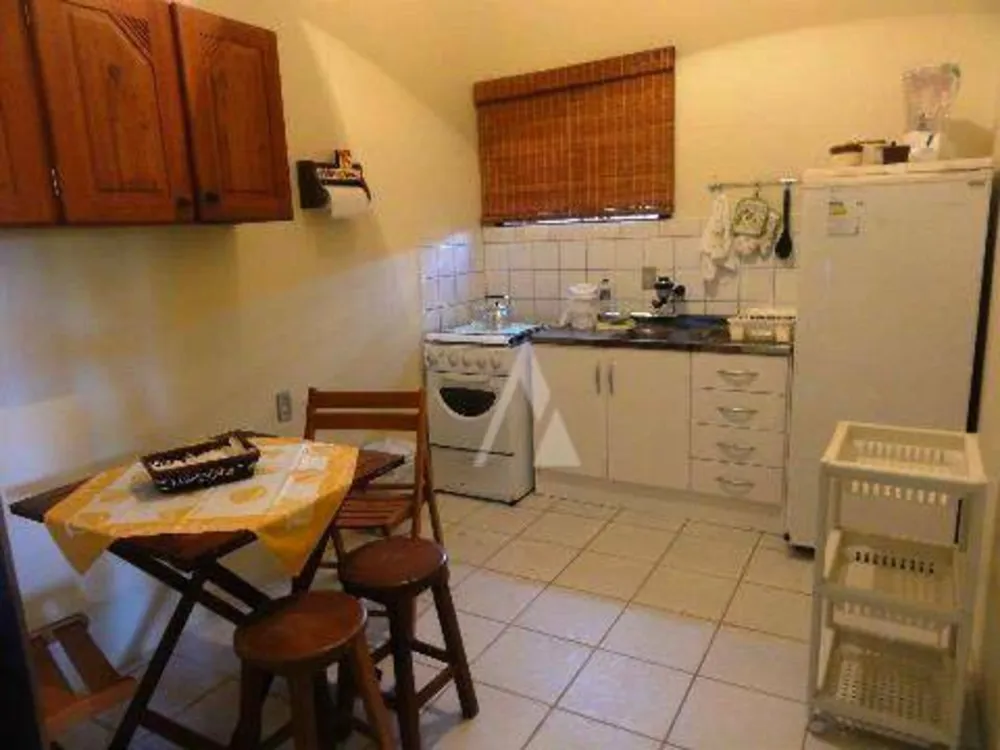 Casa, 8 quartos, 266 m² - Foto 9