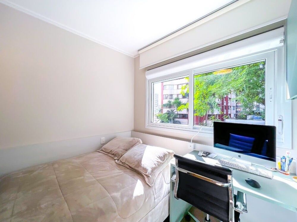 Apartamento à venda com 3 quartos, 170m² - Foto 2