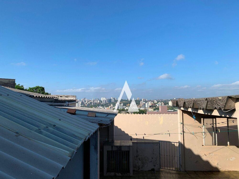 Casa, 6 quartos, 174 m² - Foto 1
