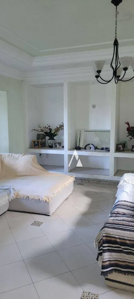 Casa, 6 quartos, 430 m² - Foto 2