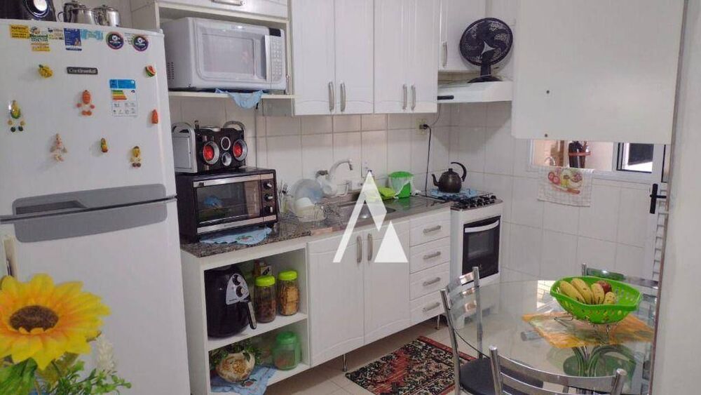 Sobrado à venda com 3 quartos, 107m² - Foto 1