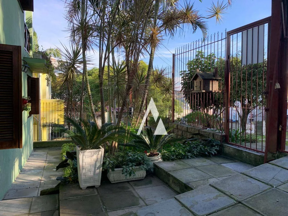 Casa, 4 quartos, 217 m² - Foto 2