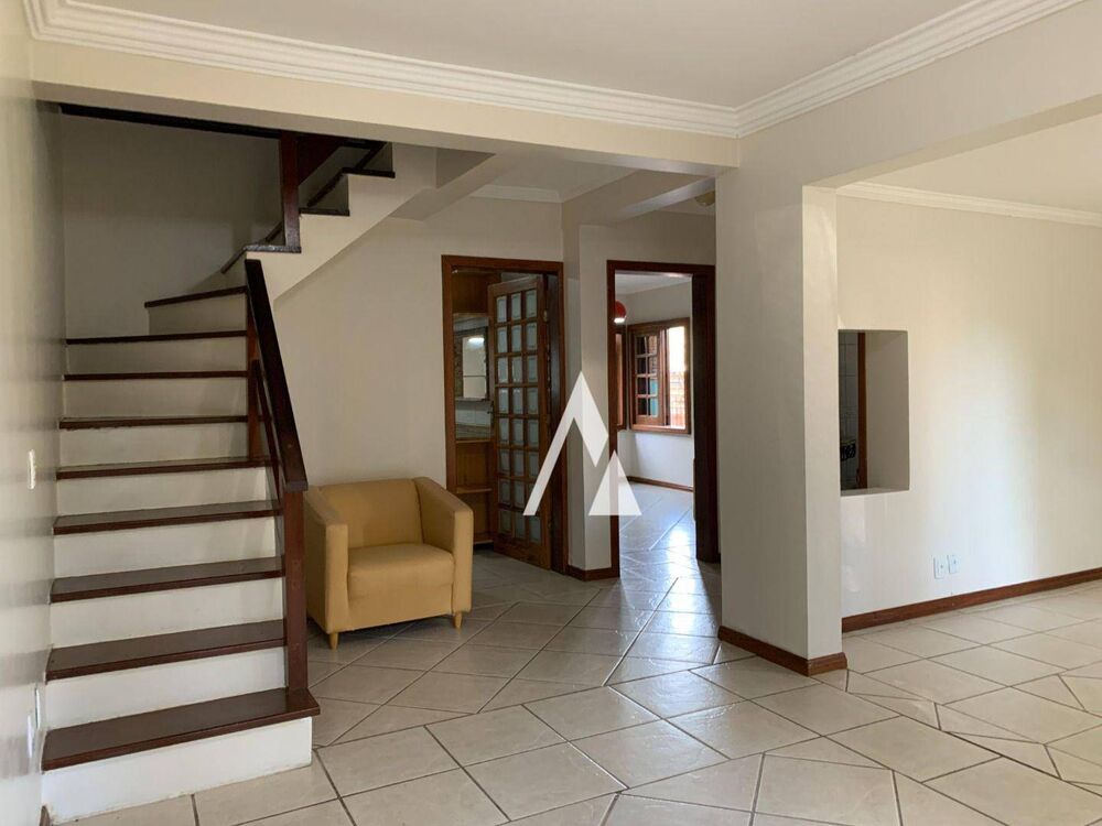 Casa, 4 quartos, 217 m² - Foto 1