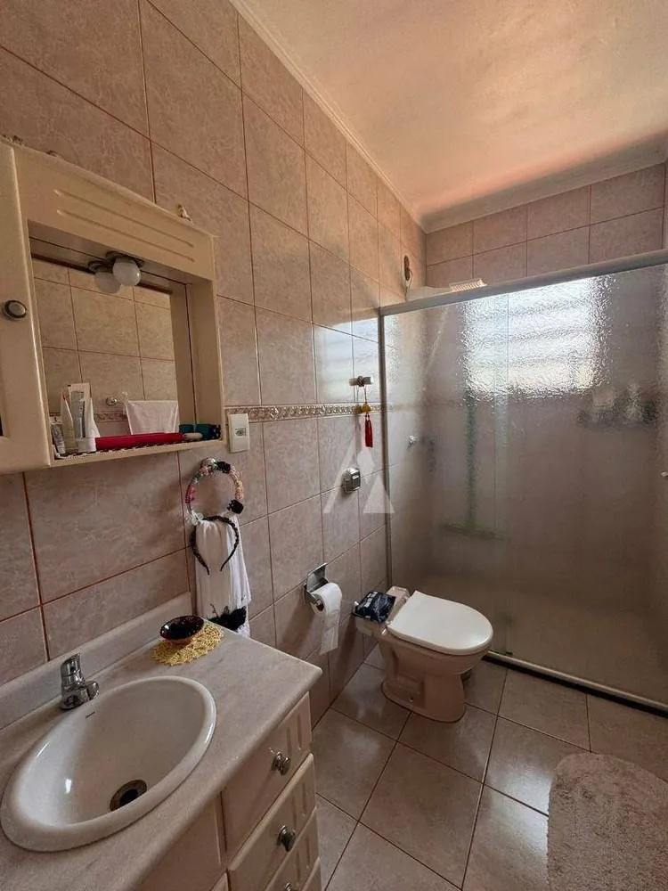Casa, 4 quartos, 182 m² - Foto 4