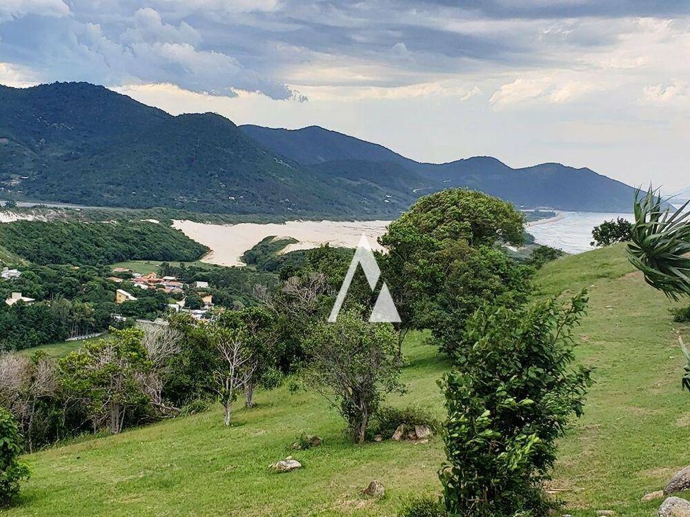 Loteamento e Condomínio, 2001 m² - Foto 1