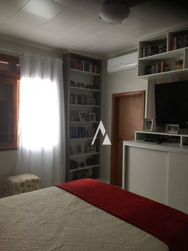 Casa, 3 quartos, 217 m² - Foto 14