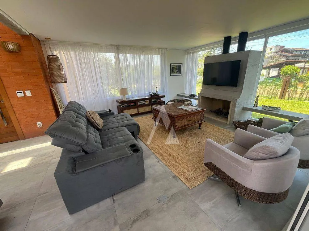 Casa, 3 quartos, 243 m² - Foto 4