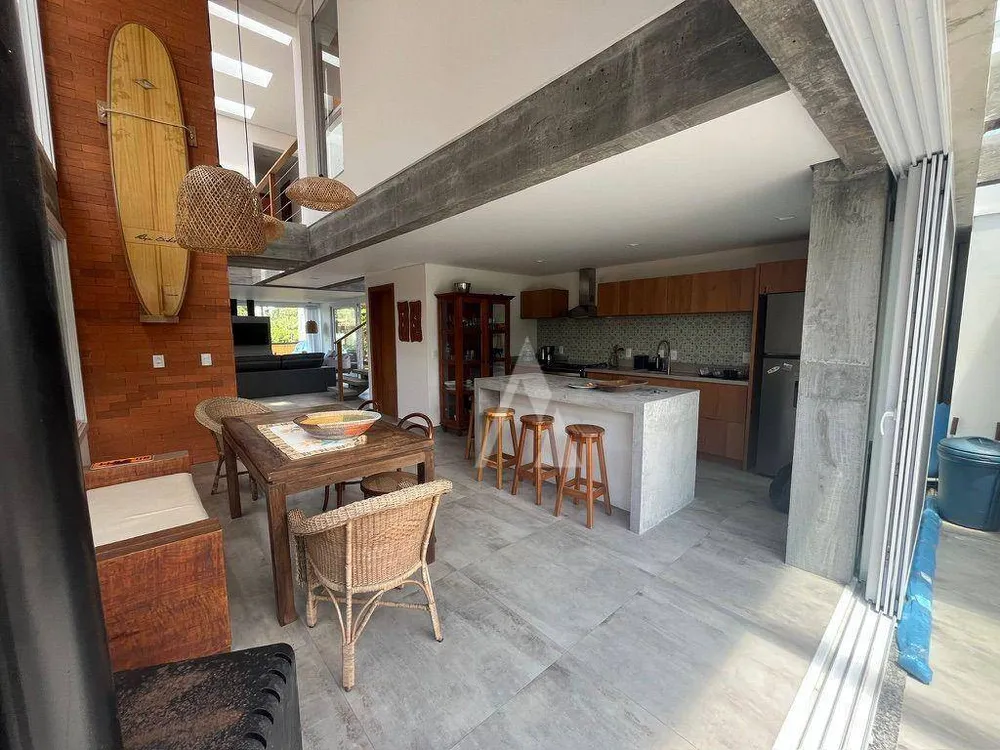 Casa, 3 quartos, 243 m² - Foto 8