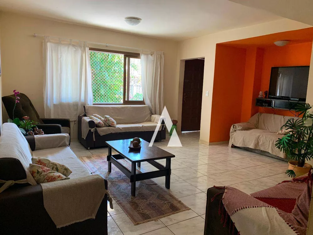 Casa, 5 quartos, 212 m² - Foto 4