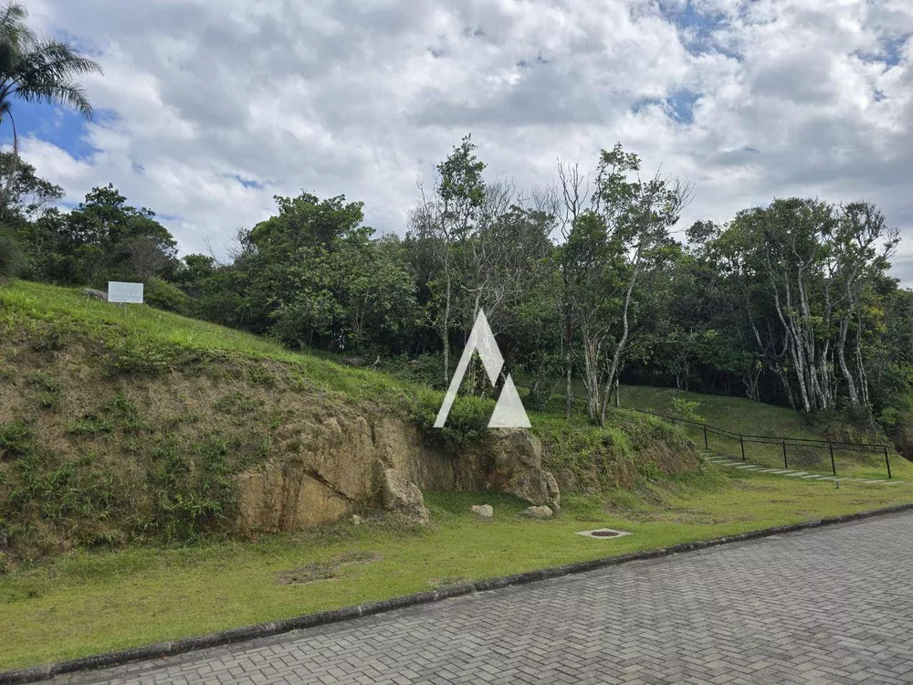 Loteamento e Condomínio, 2000 m² - Foto 1