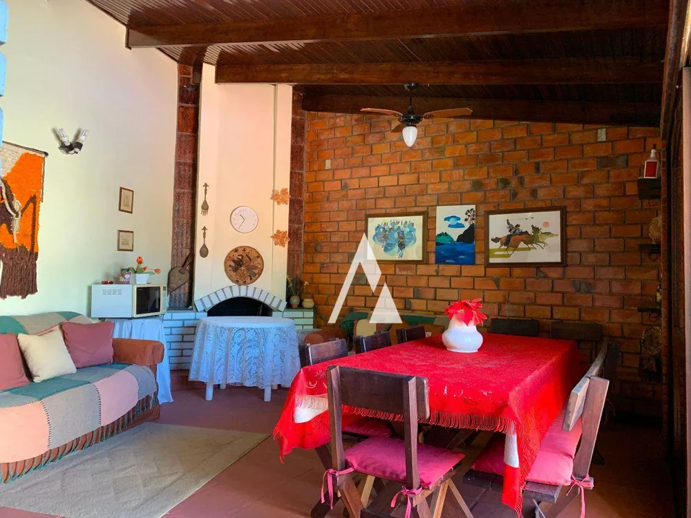 Casa, 4 quartos, 228 m² - Foto 2