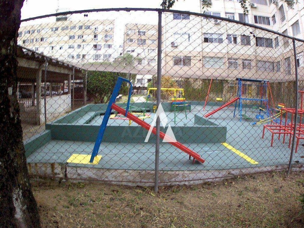 Apartamento à venda com 2 quartos, 62m² - Foto 3