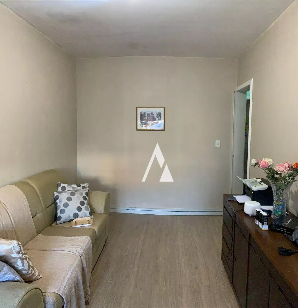 Casa, 5 quartos, 134 m² - Foto 1