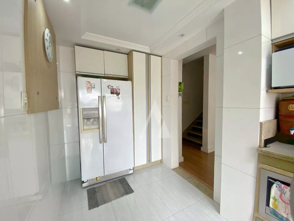 Casa, 3 quartos, 263 m² - Foto 4