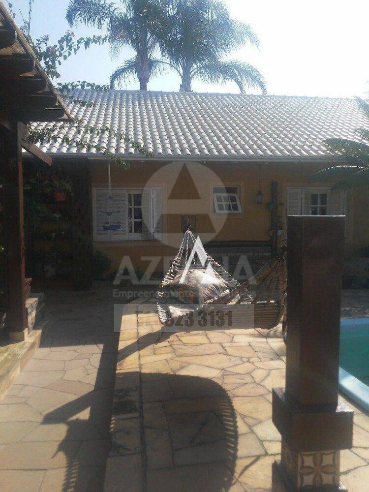 Casa, 3 quartos, 210 m² - Foto 1