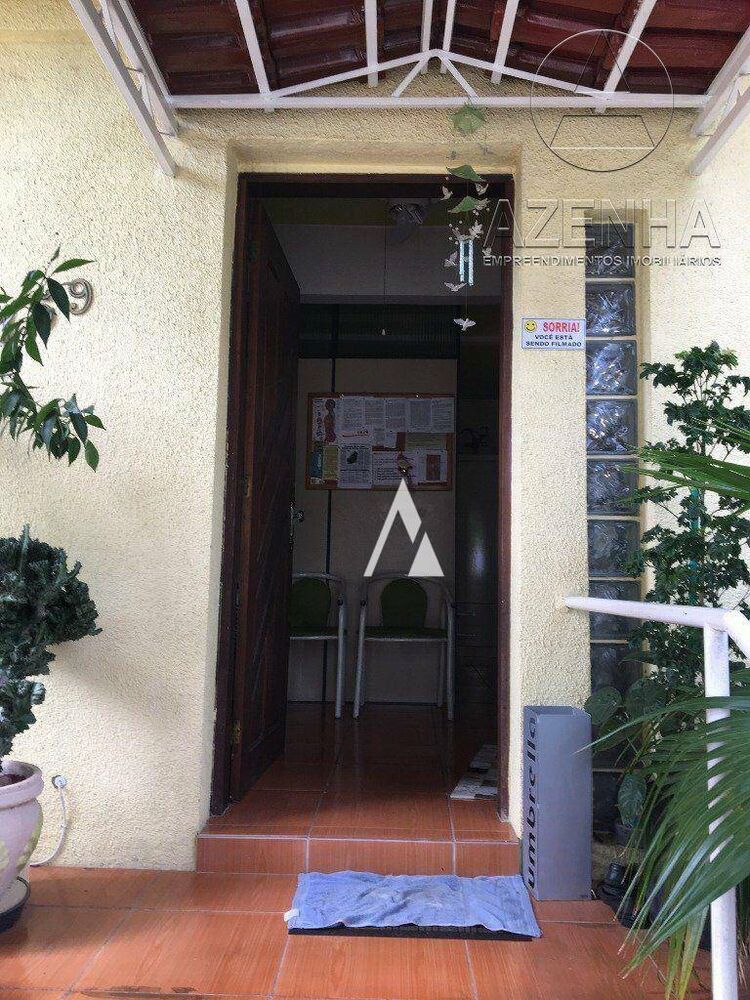 Casa, 4 quartos, 236 m² - Foto 2