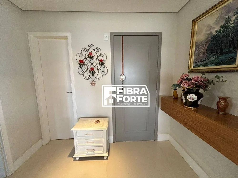 Apartamento, 3 quartos, 181 m² - Foto 1