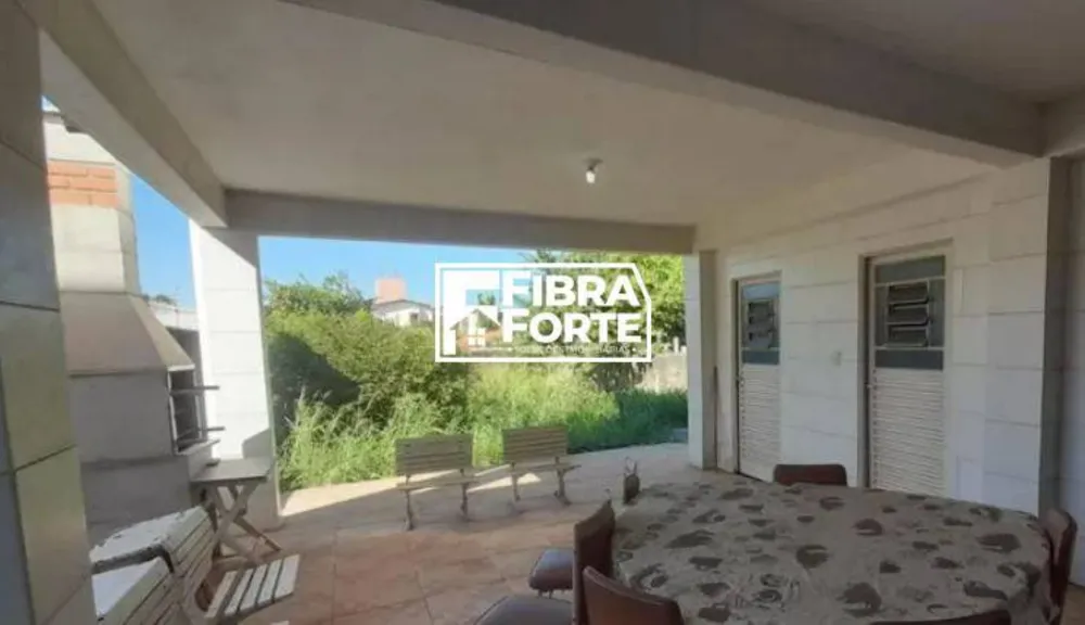 Casa, 4 quartos, 251 m² - Foto 1