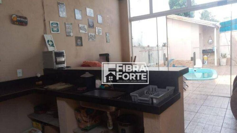 Casa, 3 quartos, 272 m² - Foto 2