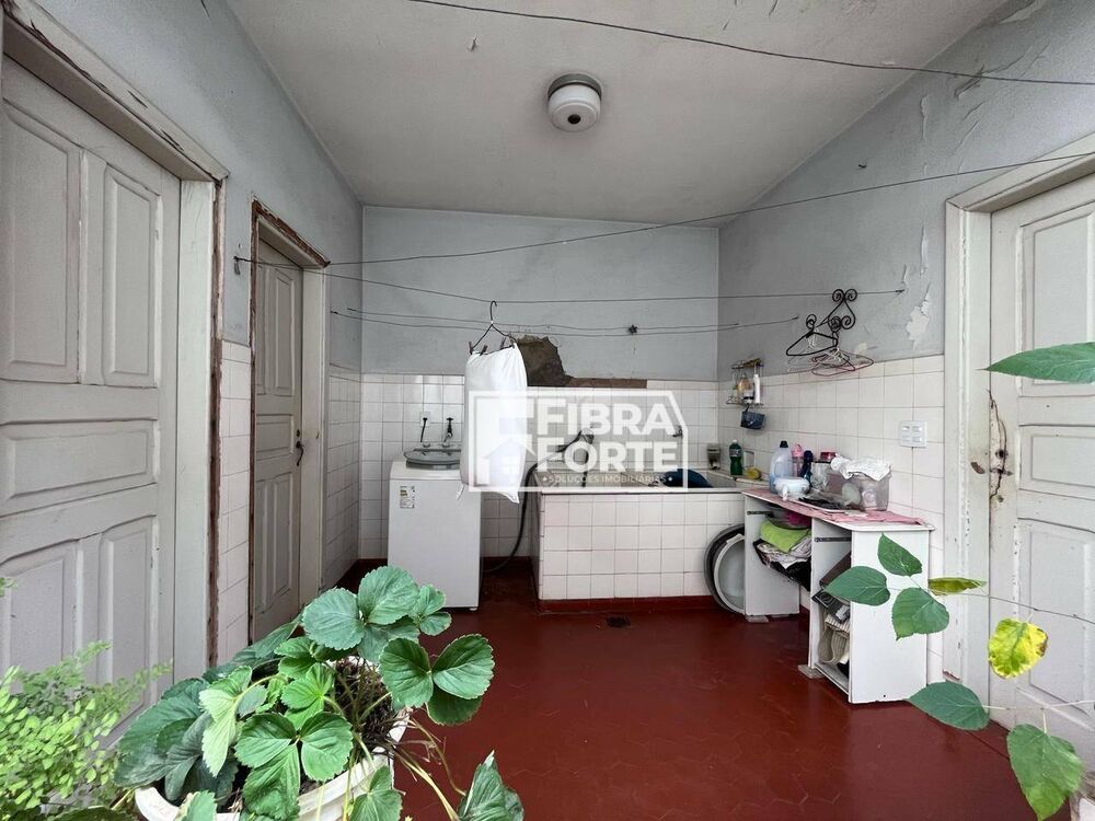 Casa à venda com 3 quartos, 217m² - Foto 11